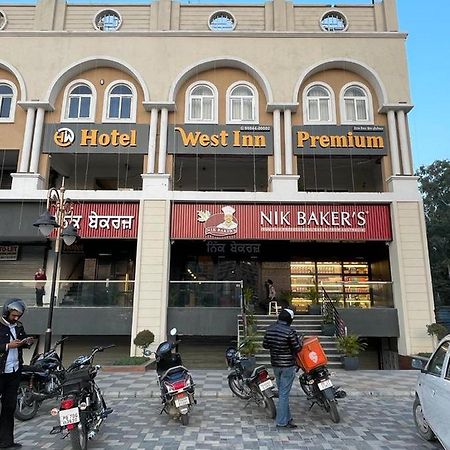 Hotel West Inn Premium Kharar 外观 照片