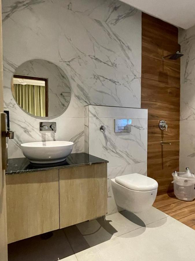 Hotel West Inn Premium Kharar 外观 照片