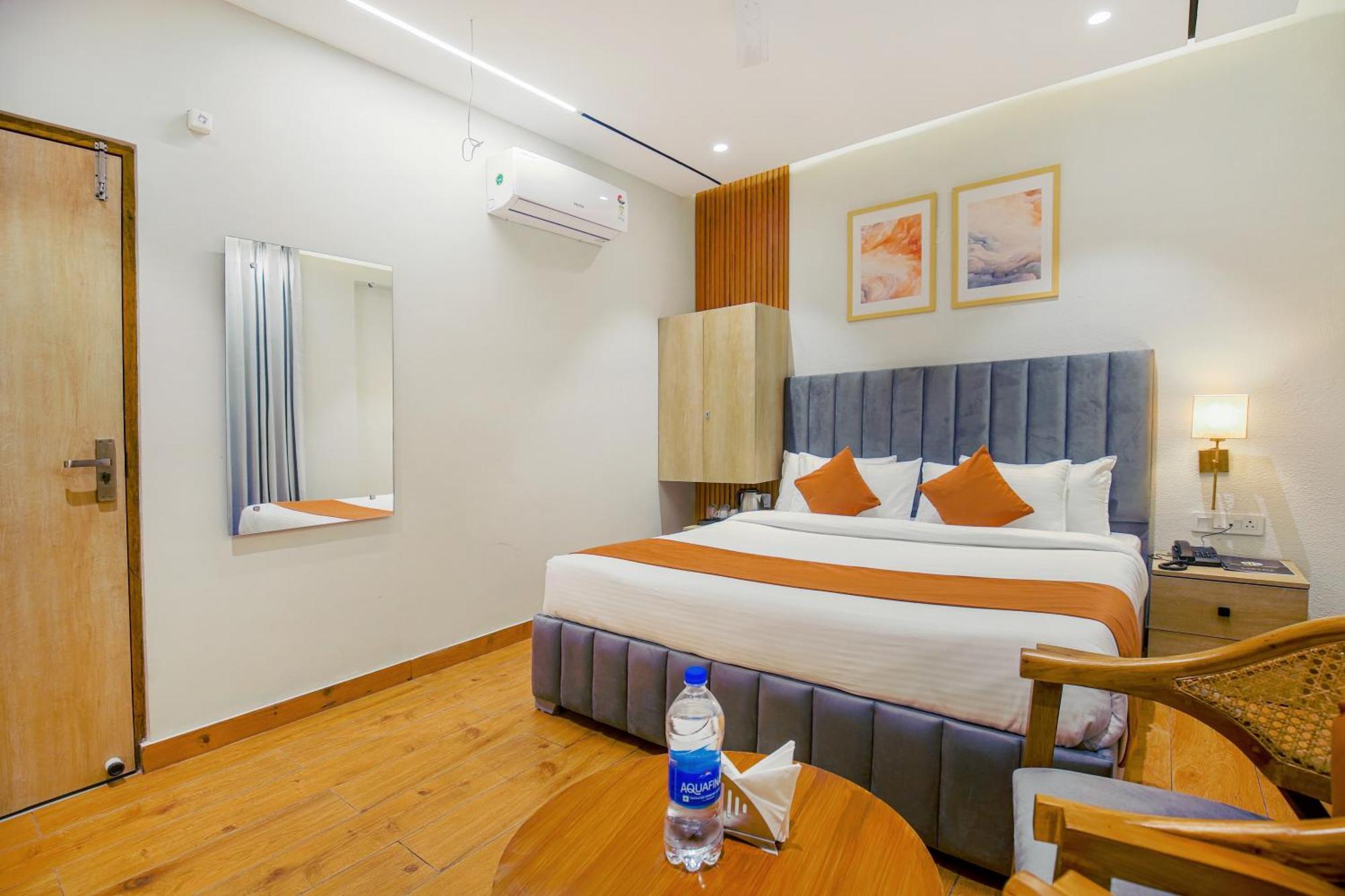 Hotel West Inn Premium Kharar 外观 照片