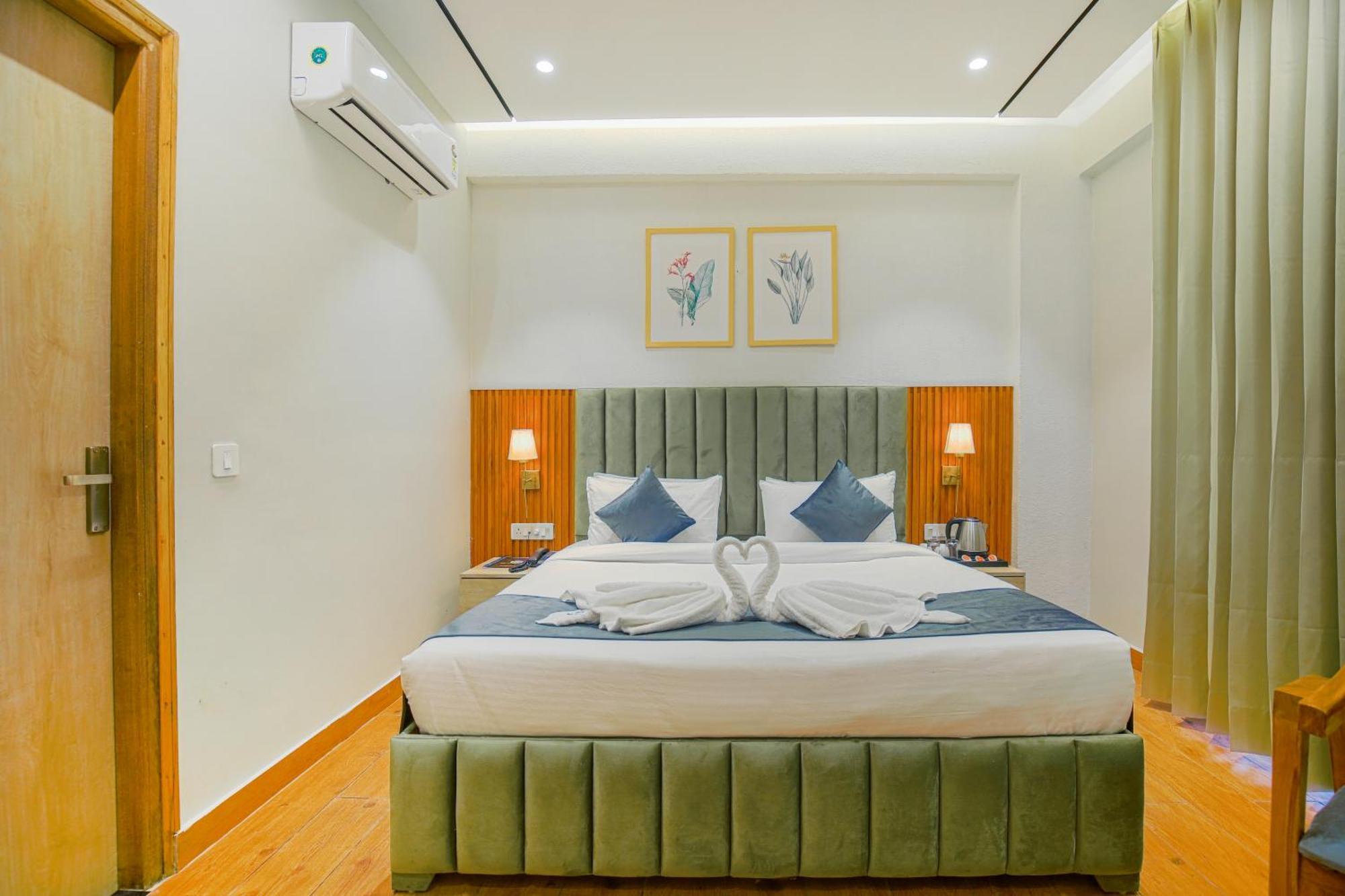 Hotel West Inn Premium Kharar 外观 照片